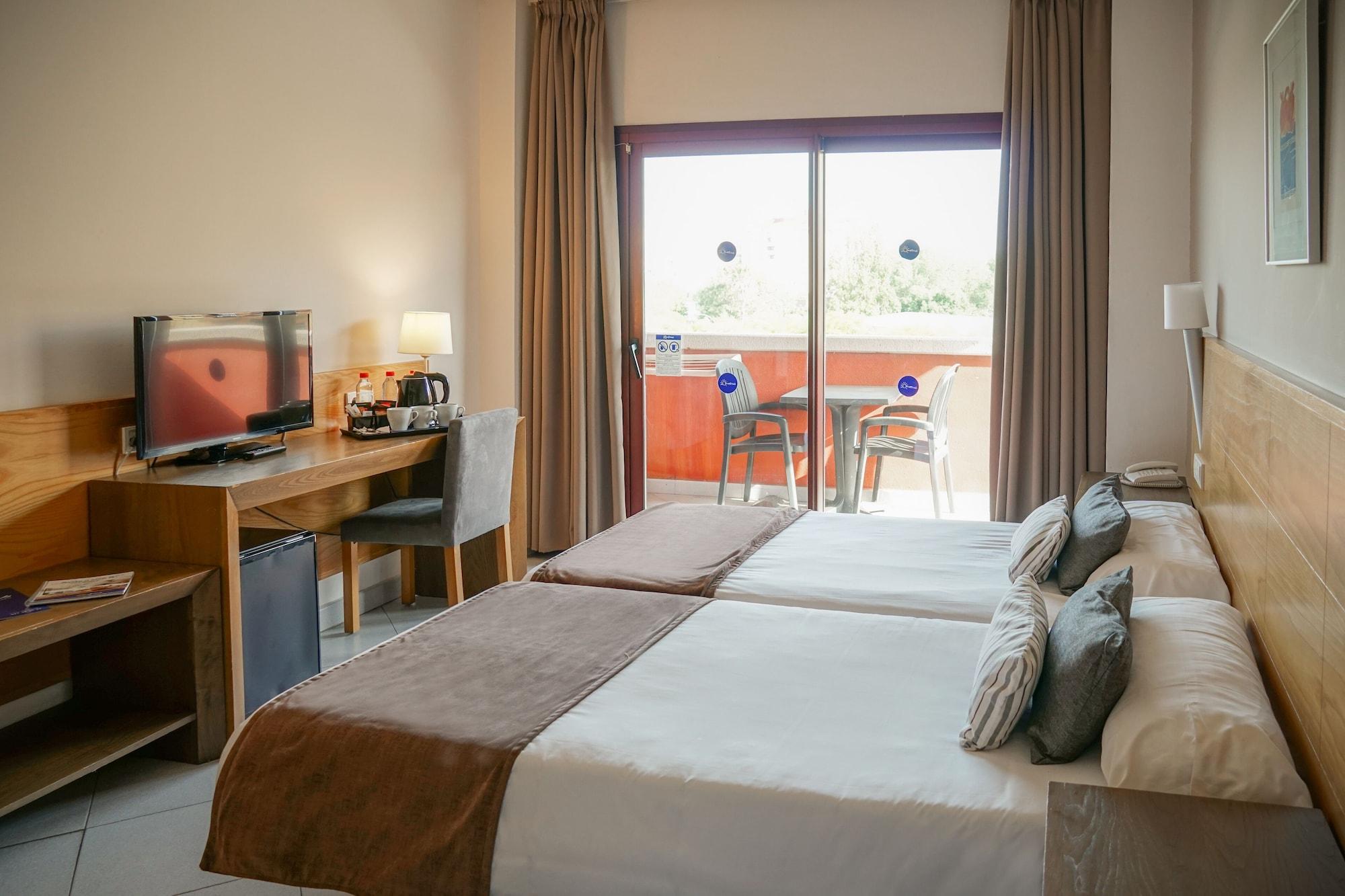 Ohtels Campo De Gibraltar Hotel ลาลิเนียเดลากอนเซ็ปซีออน ภายนอก รูปภาพ