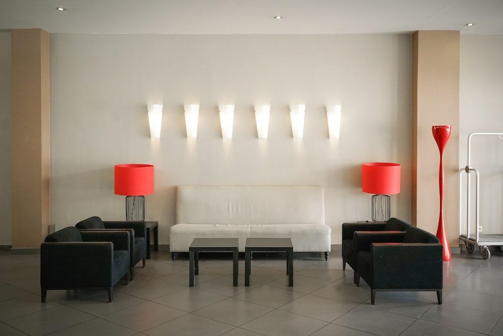 Ohtels Campo De Gibraltar Hotel ลาลิเนียเดลากอนเซ็ปซีออน ภายนอก รูปภาพ