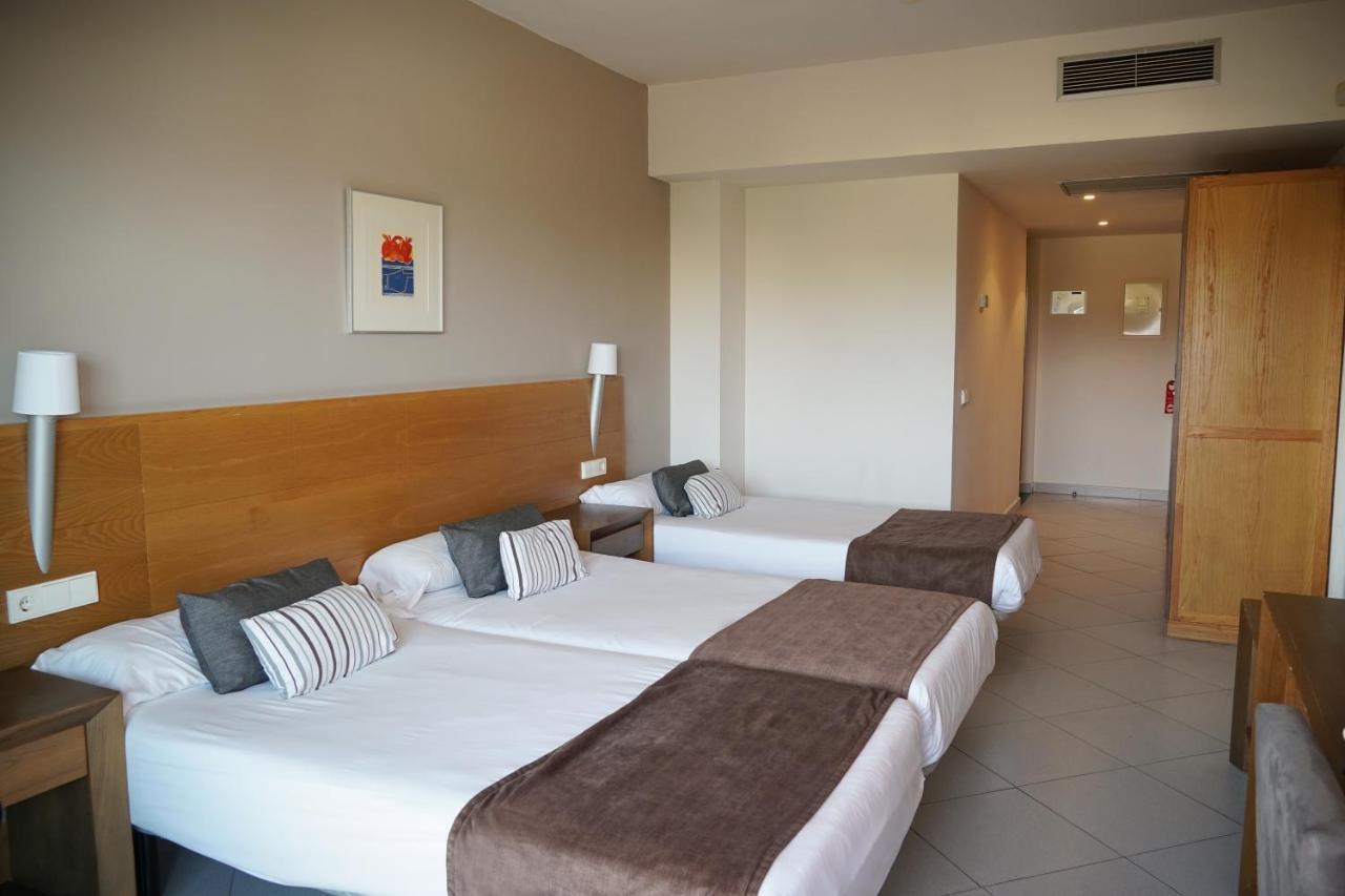 Ohtels Campo De Gibraltar Hotel ลาลิเนียเดลากอนเซ็ปซีออน ภายนอก รูปภาพ