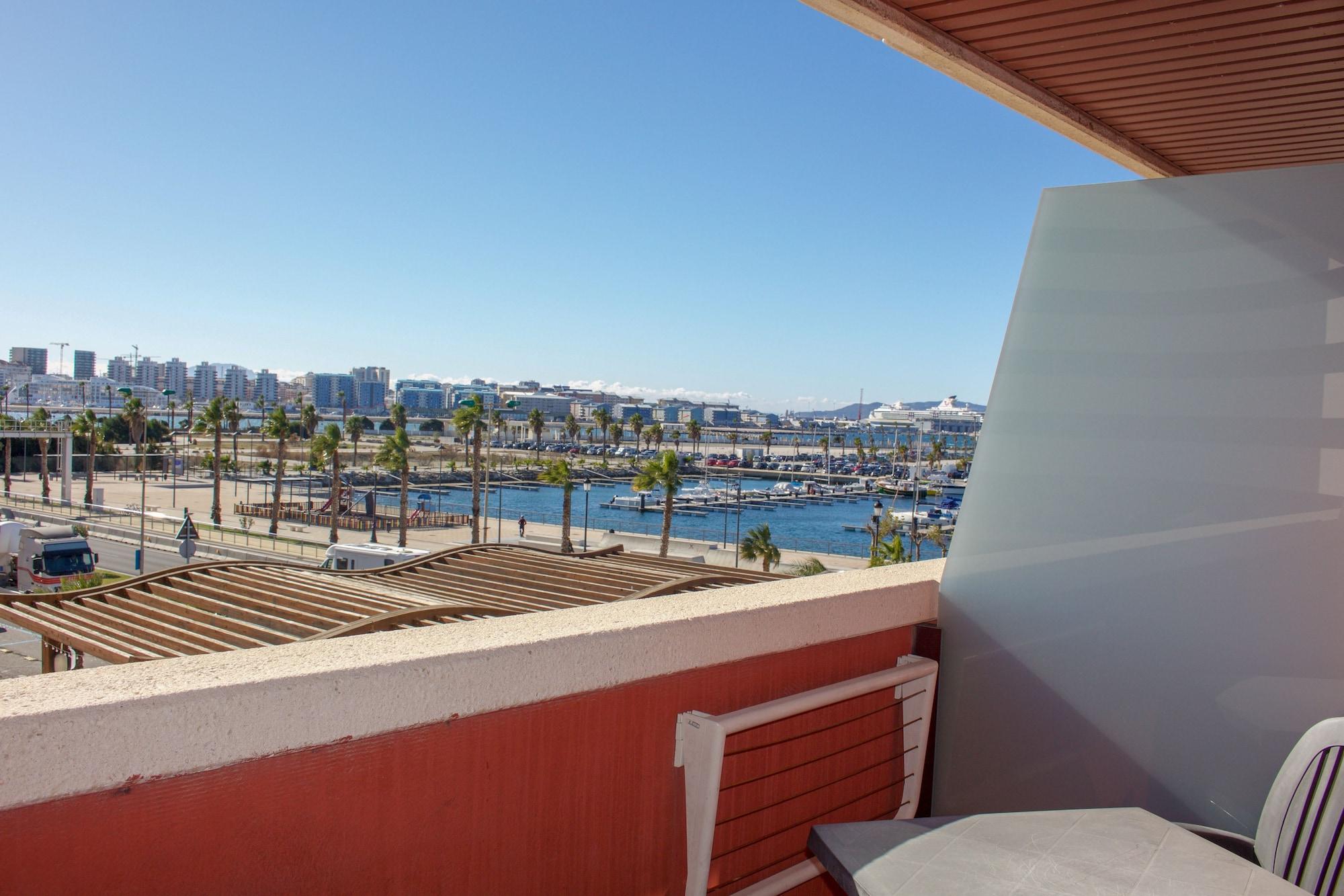 Ohtels Campo De Gibraltar Hotel ลาลิเนียเดลากอนเซ็ปซีออน ภายนอก รูปภาพ