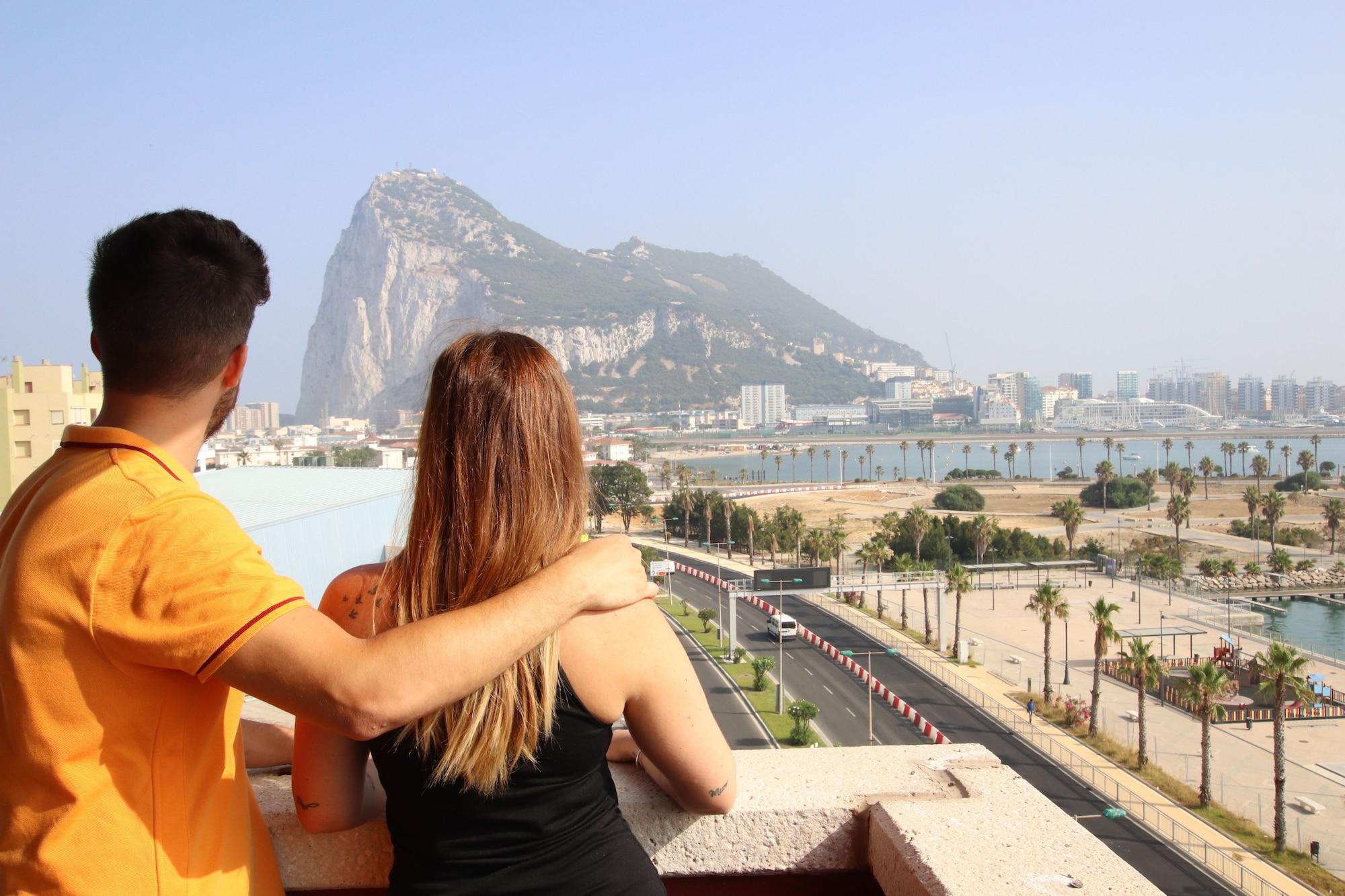 Ohtels Campo De Gibraltar Hotel ลาลิเนียเดลากอนเซ็ปซีออน ภายนอก รูปภาพ