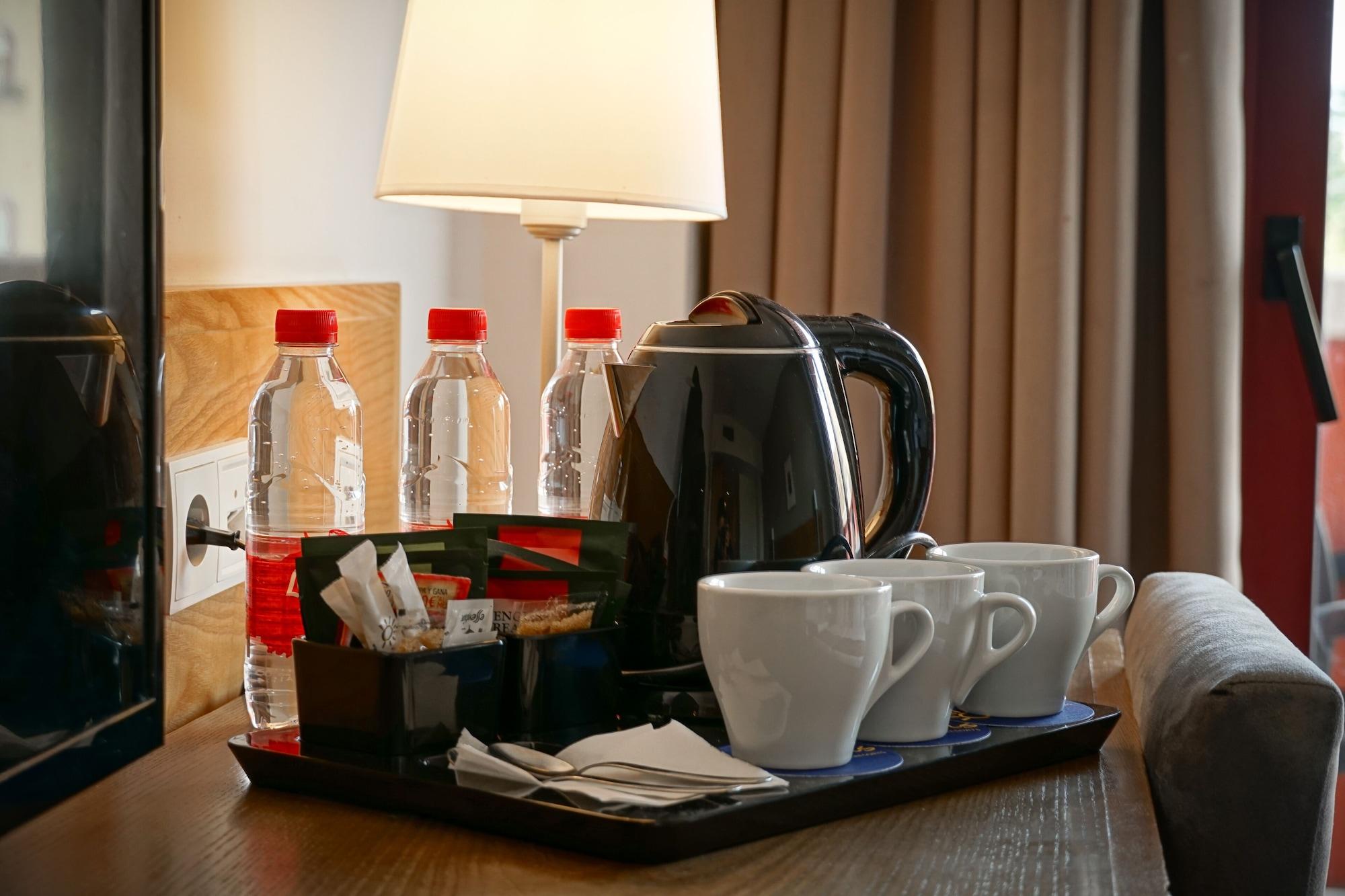 Ohtels Campo De Gibraltar Hotel ลาลิเนียเดลากอนเซ็ปซีออน ภายนอก รูปภาพ