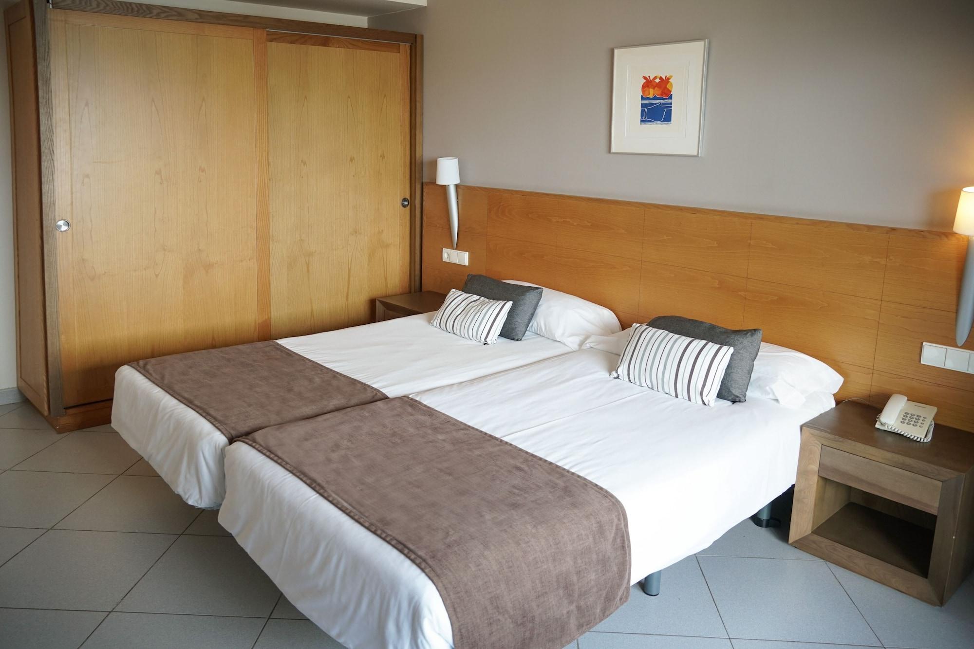 Ohtels Campo De Gibraltar Hotel ลาลิเนียเดลากอนเซ็ปซีออน ภายนอก รูปภาพ