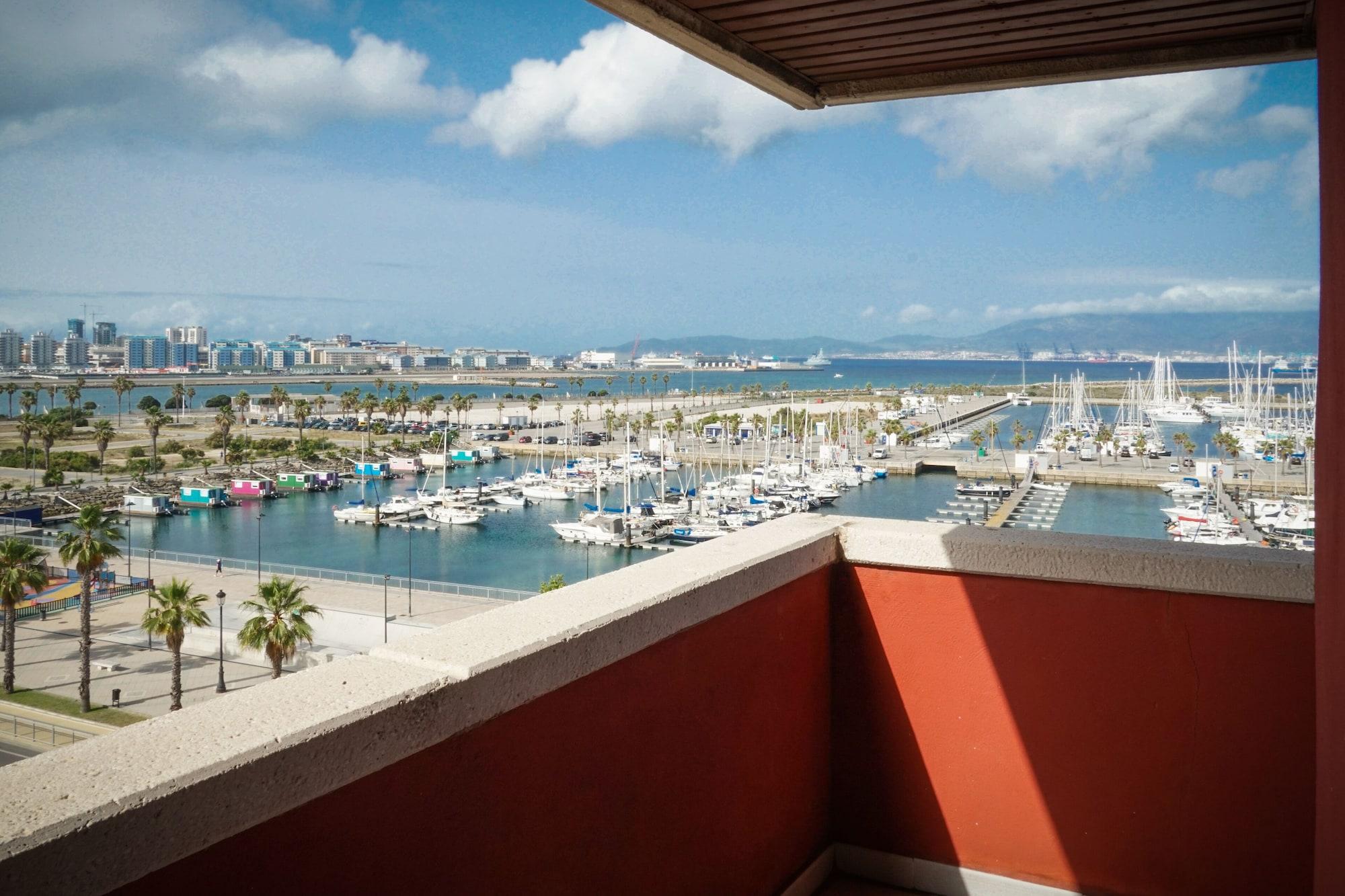 Ohtels Campo De Gibraltar Hotel ลาลิเนียเดลากอนเซ็ปซีออน ภายนอก รูปภาพ