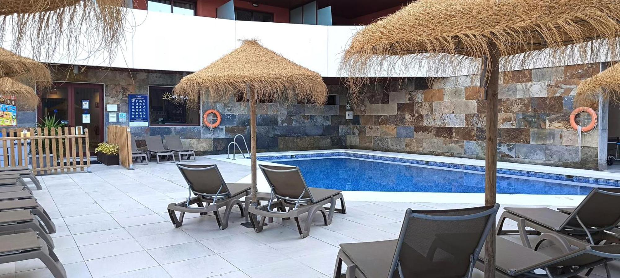 Ohtels Campo De Gibraltar Hotel ลาลิเนียเดลากอนเซ็ปซีออน ภายนอก รูปภาพ