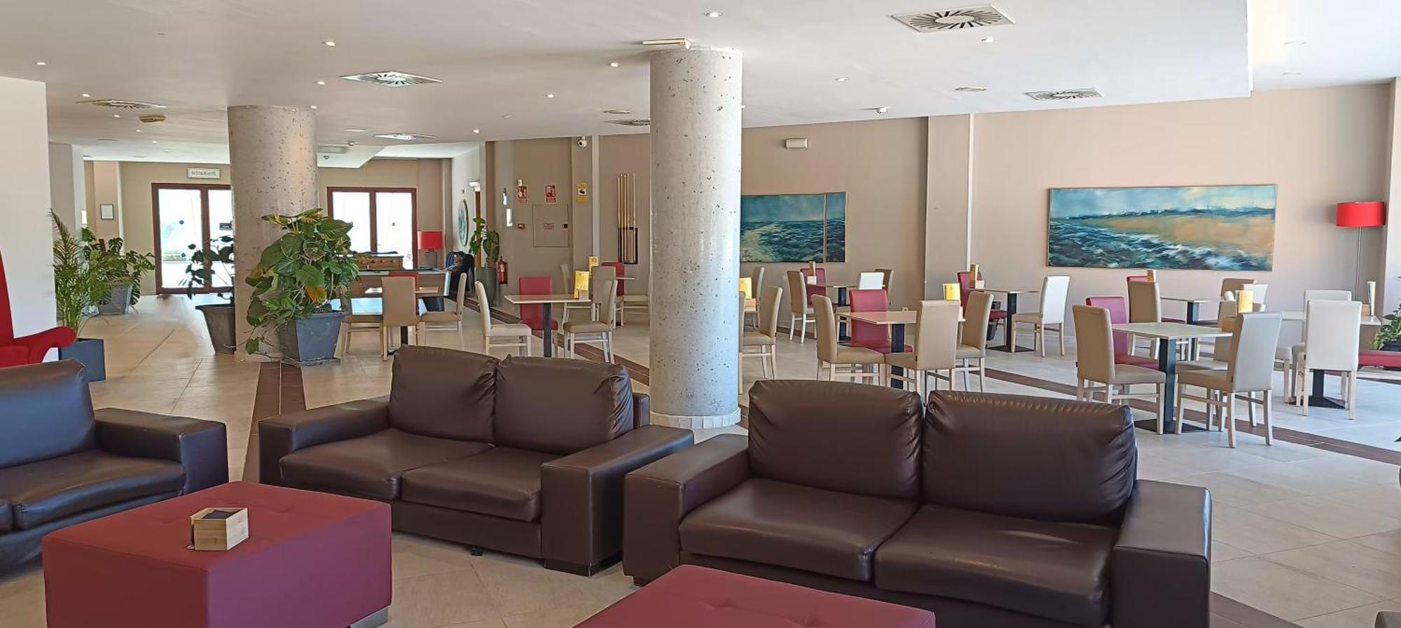 Ohtels Campo De Gibraltar Hotel ลาลิเนียเดลากอนเซ็ปซีออน ภายนอก รูปภาพ