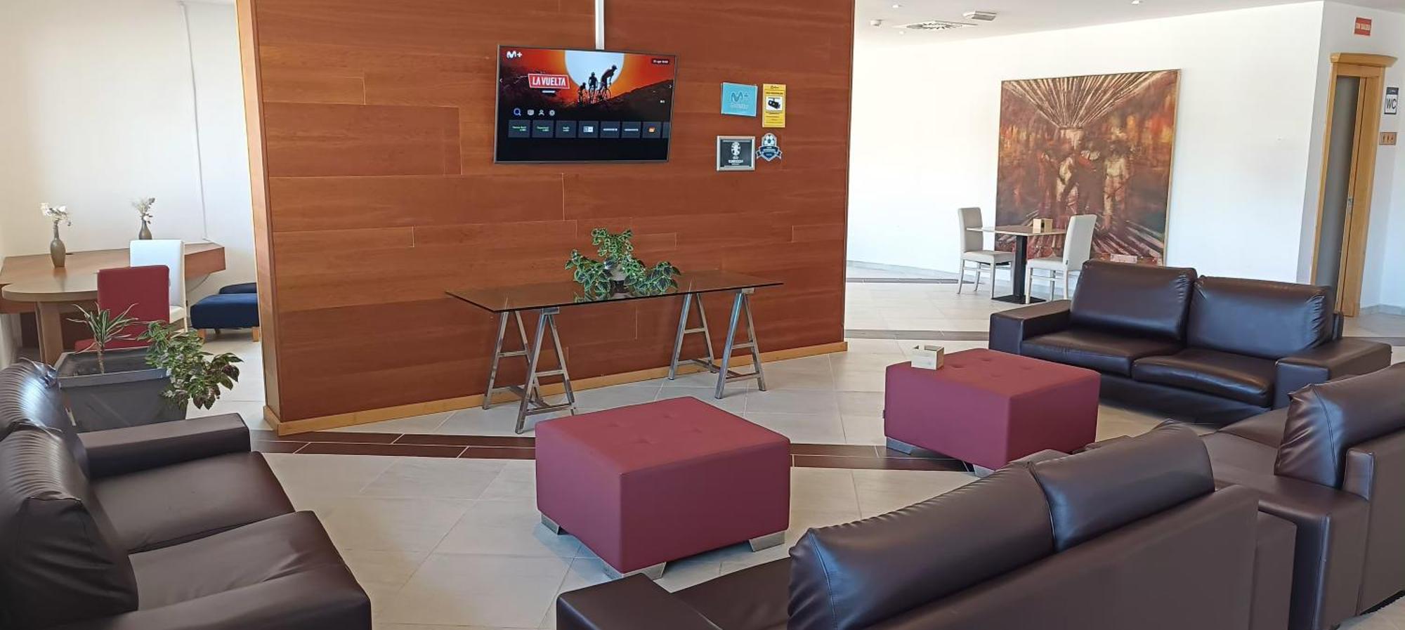 Ohtels Campo De Gibraltar Hotel ลาลิเนียเดลากอนเซ็ปซีออน ภายนอก รูปภาพ