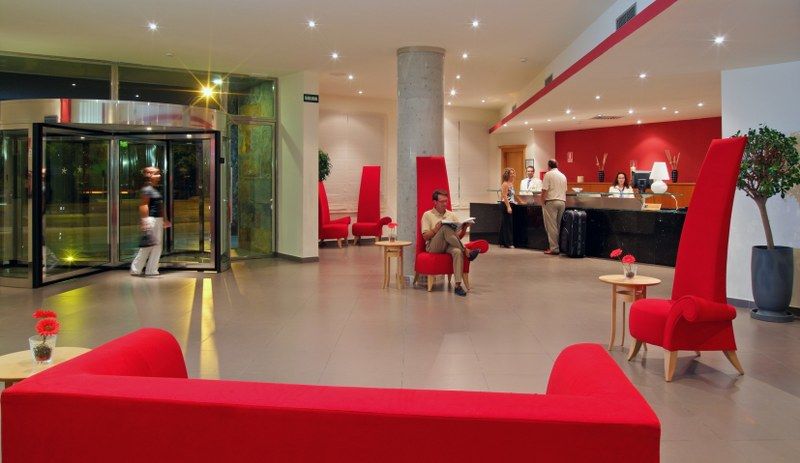Ohtels Campo De Gibraltar Hotel ลาลิเนียเดลากอนเซ็ปซีออน ภายนอก รูปภาพ